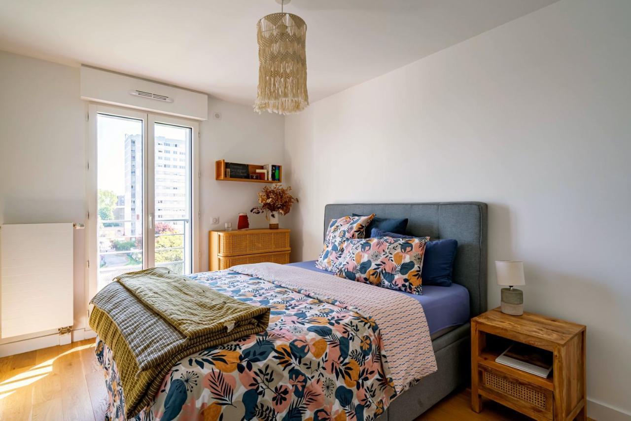 Stunning Apartment With Balcony To Visit Paris ルヴァロワ＝ペレ エクステリア 写真